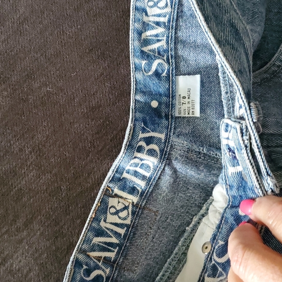 Shorts - Picture 4 of 4